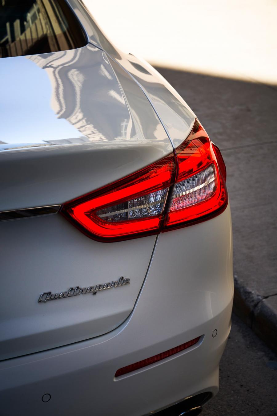 Детали экстерьера Maserati Quattroporte S Q4 GranLusso (M156) 2017 года  (NA) (фото 23 из 25)